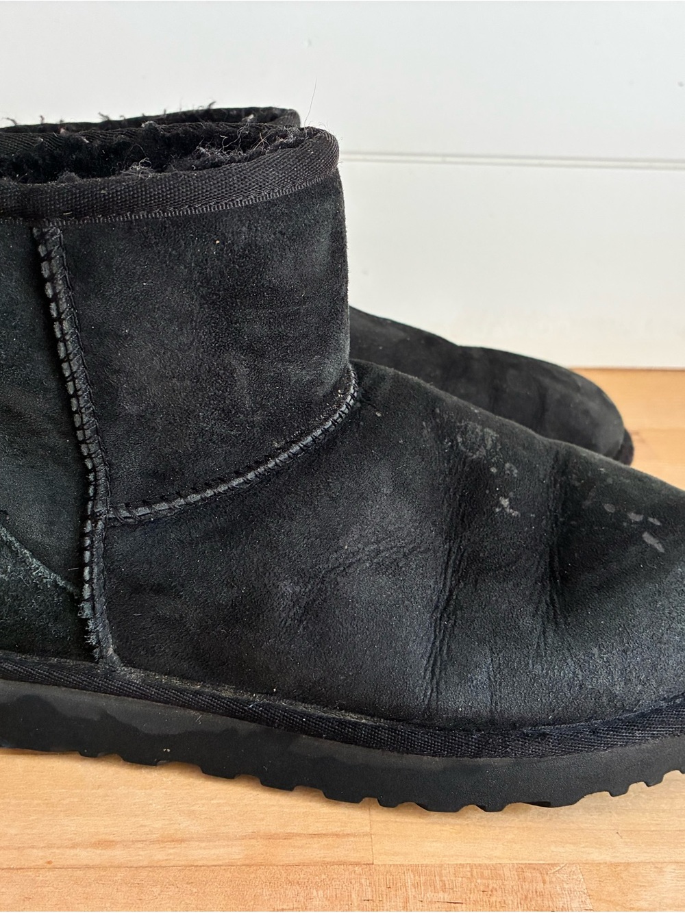 UGG women’s Black Short Suede Boots